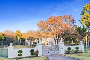 Uncommon Grounds Estate