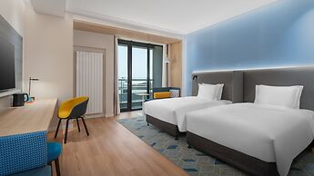 Holiday Inn Express Dalian Golden Pebble Beach, an IHG Hotel