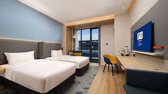 Holiday Inn Express Dalian Golden Pebble Beach by IHG