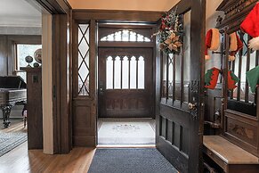 Offutt Manor