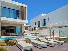 Sanders Konnos Bay Aphrodite - Exquisite 6-bedroom Villa On the Beach 