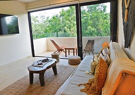 Condo With Amazing Jungle View With Top Amenities