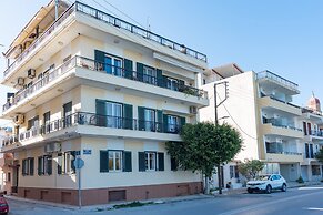 Katerina Residence - Beachfront Plaz Eot