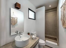 Great Located Private Villa W/amazing Rooftop Pool