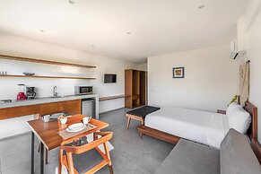 Great Located Private Villa W/amazing Rooftop Pool