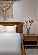 Great Located Private Villa W/amazing Rooftop Pool