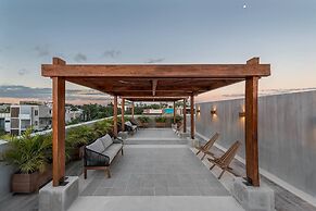 Great Located Private Villa W/amazing Rooftop Pool