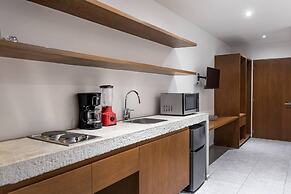 Great Located Private Villa W/amazing Rooftop Pool