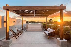 Great Located Private Villa W/amazing Rooftop Pool