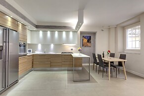 Exceptional and Comfortable for 7 People in the Center of Florence