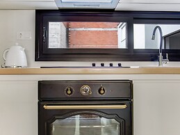 Sanders Old Port - Simple Studio w/ Balcony