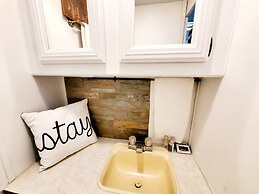 34ft Mobile Home Near Yale U