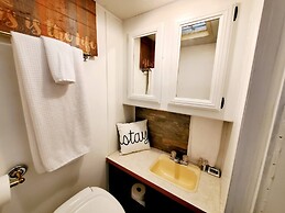 34ft Mobile Home Near Yale U