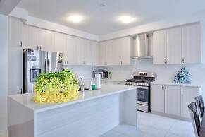 Waterfront Avenue Suites