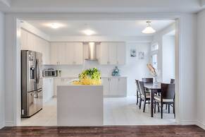 Waterfront Avenue Suites