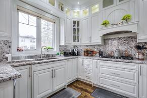 Waterfront Avenue Suites