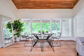 Waterfront Avenue Suites