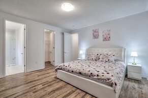 Waterfront Avenue Suites