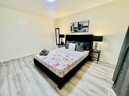 Waterfront Avenue Suites