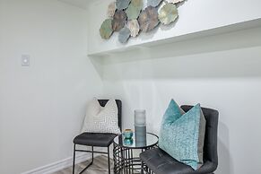 Waterfront Avenue Suites