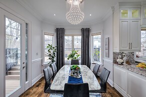 Waterfront Avenue Suites