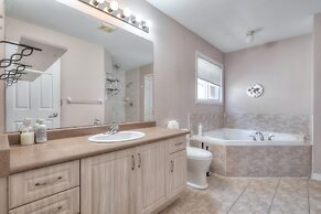 Waterfront Avenue Suites