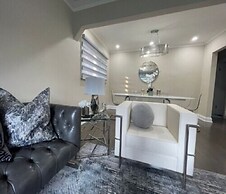 Waterfront Avenue Suites