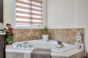 Waterfront Avenue Suites