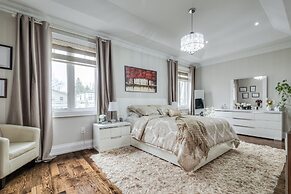 Waterfront Avenue Suites