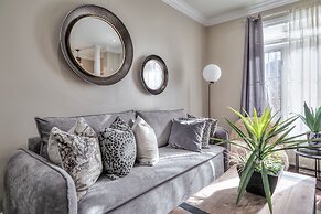 Waterfront Avenue Suites