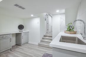 Waterfront Avenue Suites