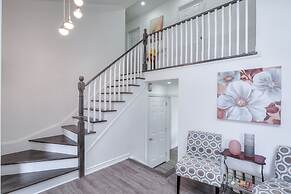 Waterfront Avenue Suites