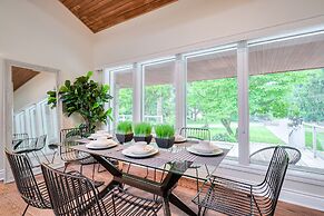 Waterfront Avenue Suites