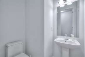 Waterfront Avenue Suites