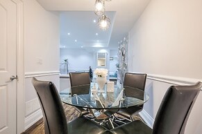 Waterfront Avenue Suites