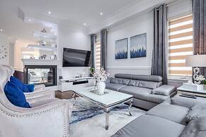 Waterfront Avenue Suites