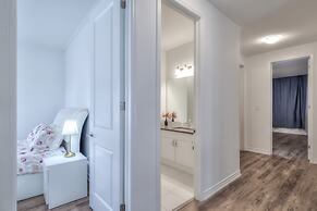 Waterfront Avenue Suites