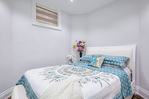 Waterfront Avenue Suites