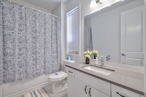 Waterfront Avenue Suites