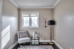 Waterfront Avenue Suites