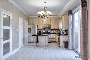 Waterfront Avenue Suites