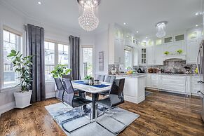 Waterfront Avenue Suites