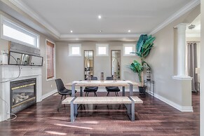 Waterfront Avenue Suites