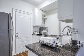 Waterfront Avenue Suites