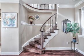 Waterfront Avenue Suites