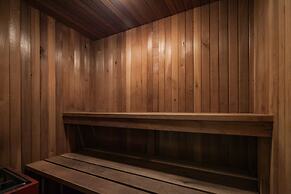 Waterfront Avenue Suites