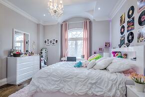 Waterfront Avenue Suites