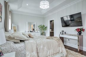 Waterfront Avenue Suites