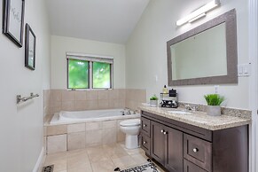 Waterfront Avenue Suites