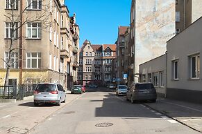 Gdyńskich Kosynierów 2/4a